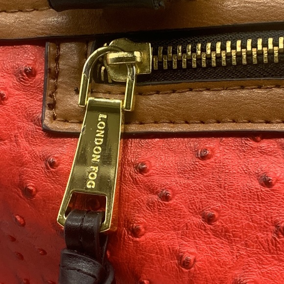 London Fog Zipper closure shoulder bag - Picture 2 of 8